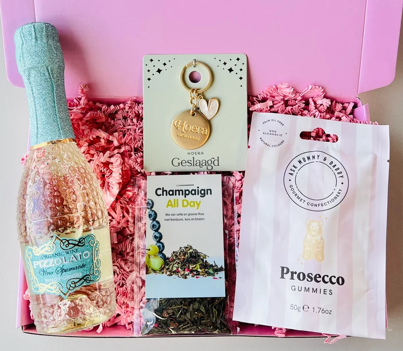 Geslaagd Cadeaubox Deluxe – Proost op Jouw Succes | Luxe Diploma Cadeau