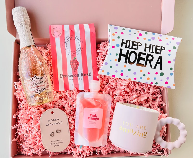 Geslaagd Cadeaubox Deluxe – You Are Amazing | Luxe Diploma Cadeau voor Haar