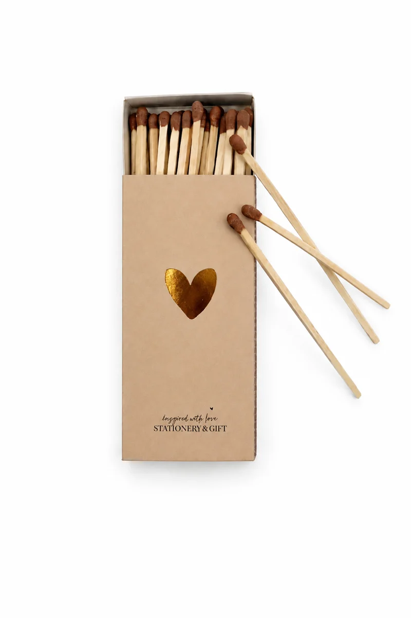 Luxe Lucifers Beige met Goud Hartje – Decoratieve Lange Lucifers