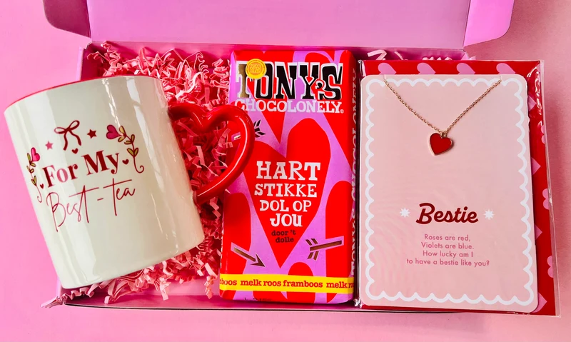 Cadeaubox voor haar – Bestie cadeau met mok, ketting en chocolade
