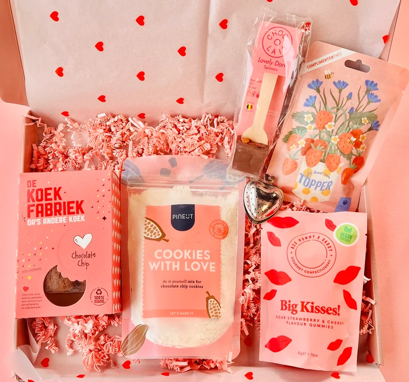 Cadeaubox – Liefdevol verwenmoment vol thee, koekjes & chocolade