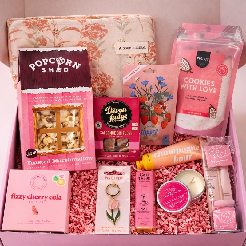 Blush & Bloom XL Box – 11 Delige Roze Cadeaubox Voor Haar