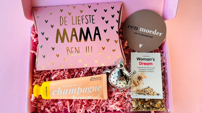 Moederdag Brievenbus Cadeau – Liefste Mama Verwenpakket met Thee & Handcrème