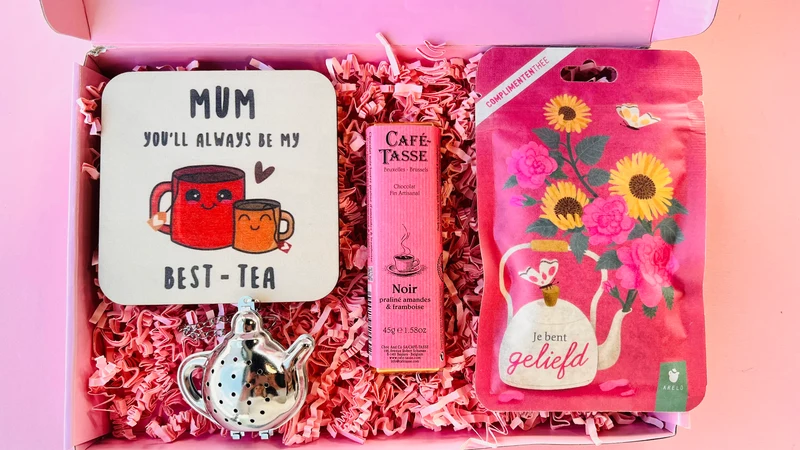 Moederdag Brievenbus Cadeau – Best-Tea Mom Cadeaubox met Thee & Chocolade