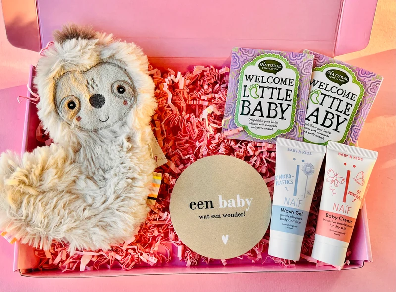Geboorte brievenbuscadeau | Welkom Baby Verwenbox met Naïf Mini’s