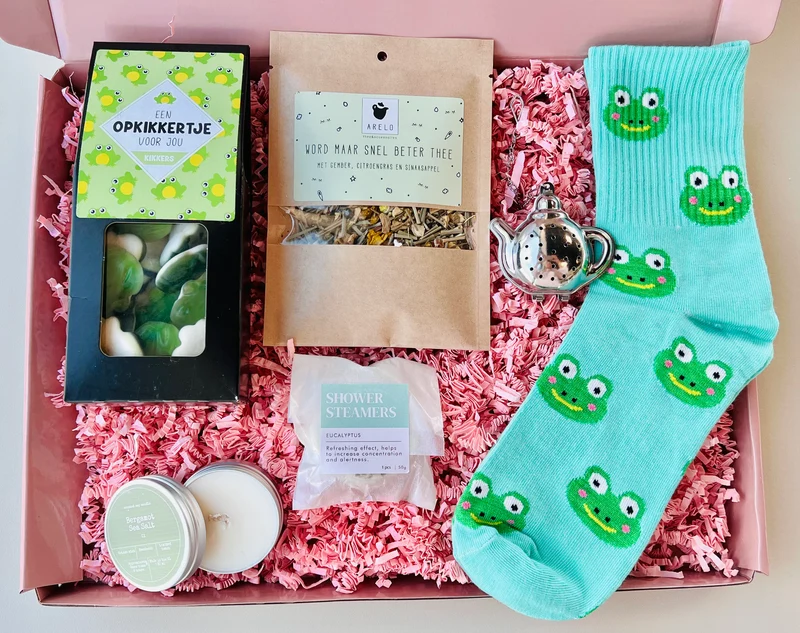 Beterschap Cadeau Brievenbus | Wellness Cadeaubox met Thee, Kaars & Sokken | The Prezzent
