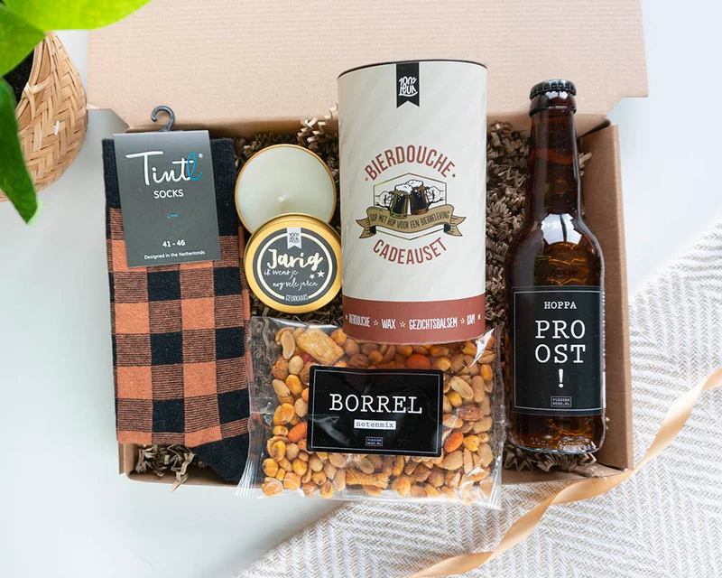 Cadeaupakket - Verjaardagscadeau Voor Man - Compleet Feestpakket