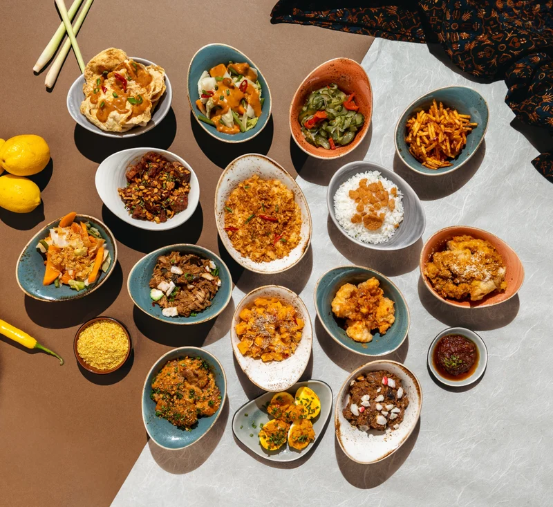 x Rijsttafel met Gratis Sambal