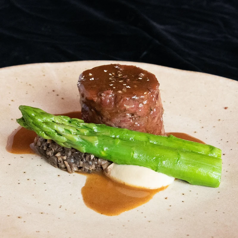 zzz Restaurant 212 - Ossenstaart van de BBQ