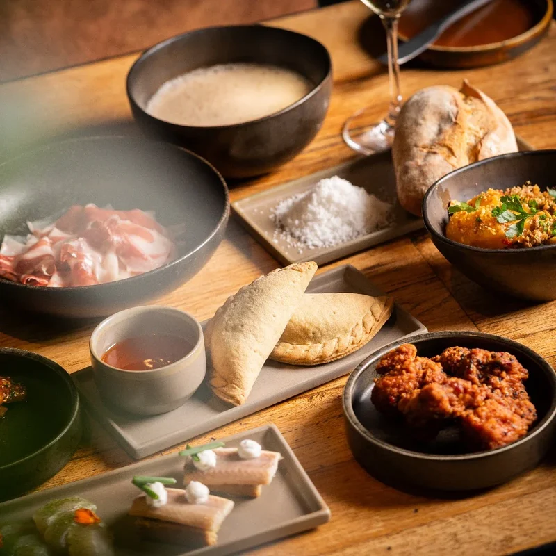 Shared Dining Borrelbox