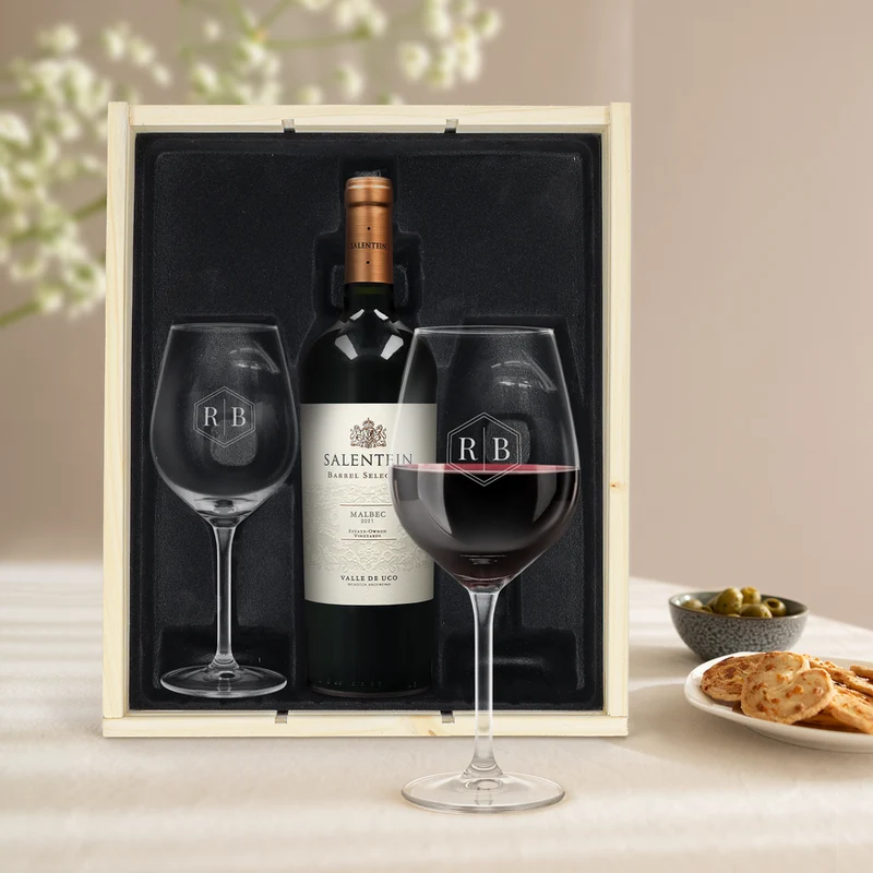 Salentein malbec met gegraveerde glazen