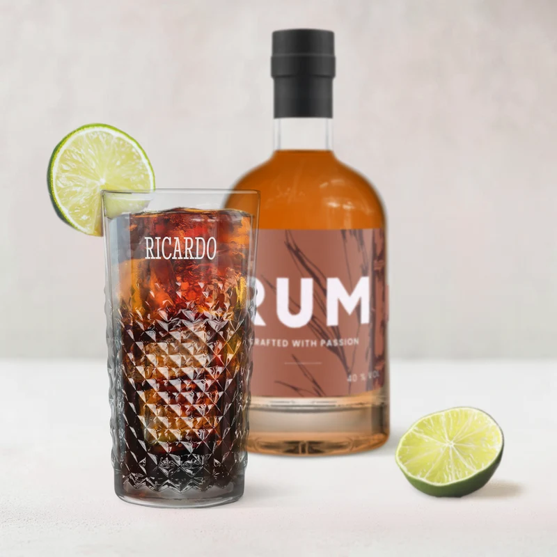 Dark rum - gegraveerd glas